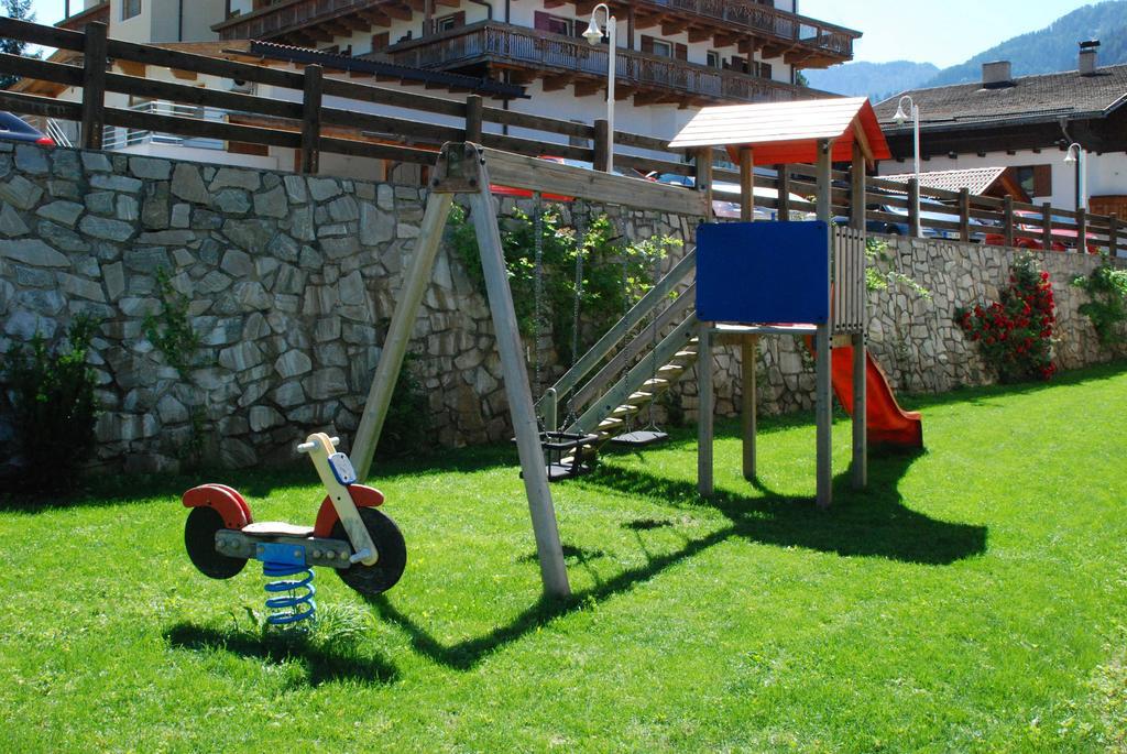 Apart Residence Rautal ***S San Vigilio Di Marebbe Bagian luar foto