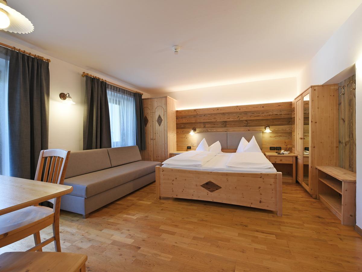 Apart Residence Rautal ***S San Vigilio Di Marebbe Bagian luar foto